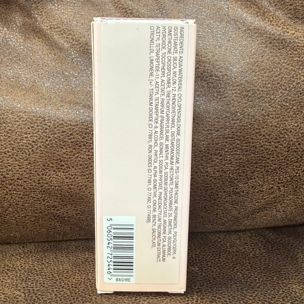 NWT Charlotte Tilbury Airbrush Flawless Foundation - 6 Warm/Chaud